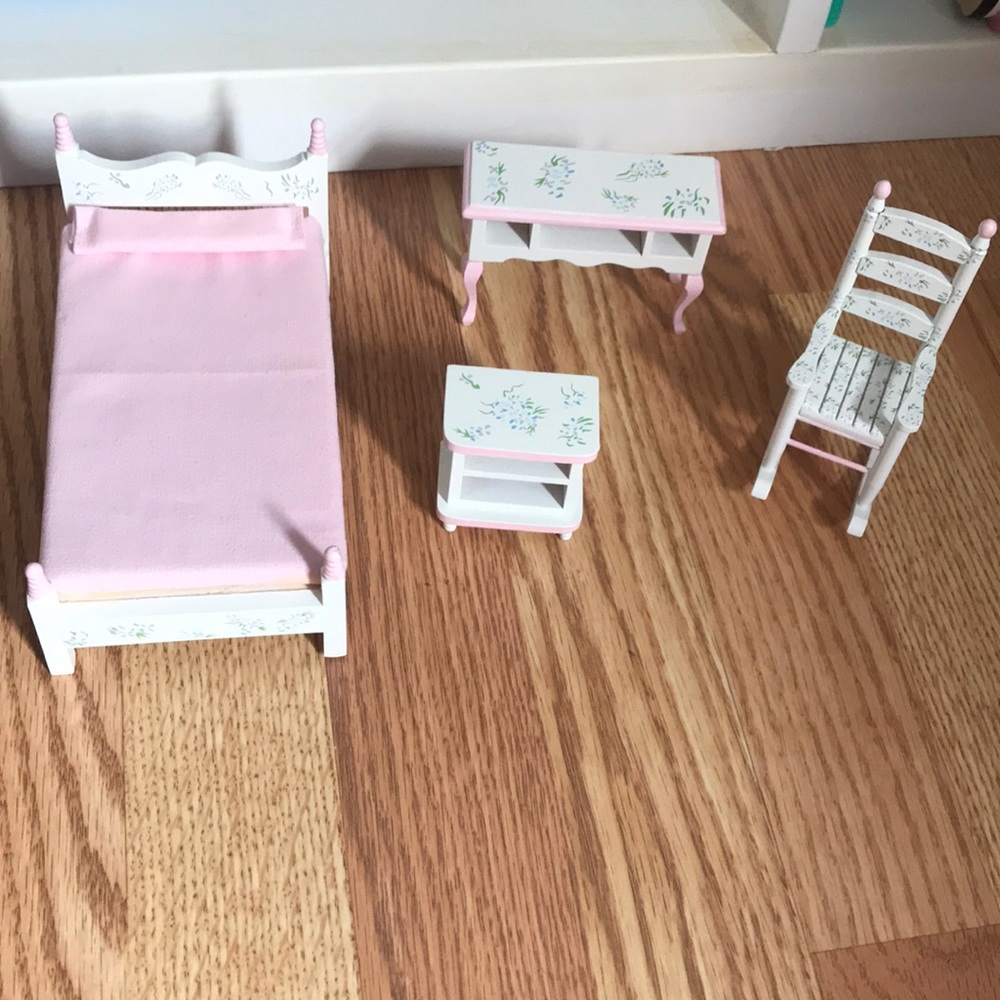 **Doll Furniture Set